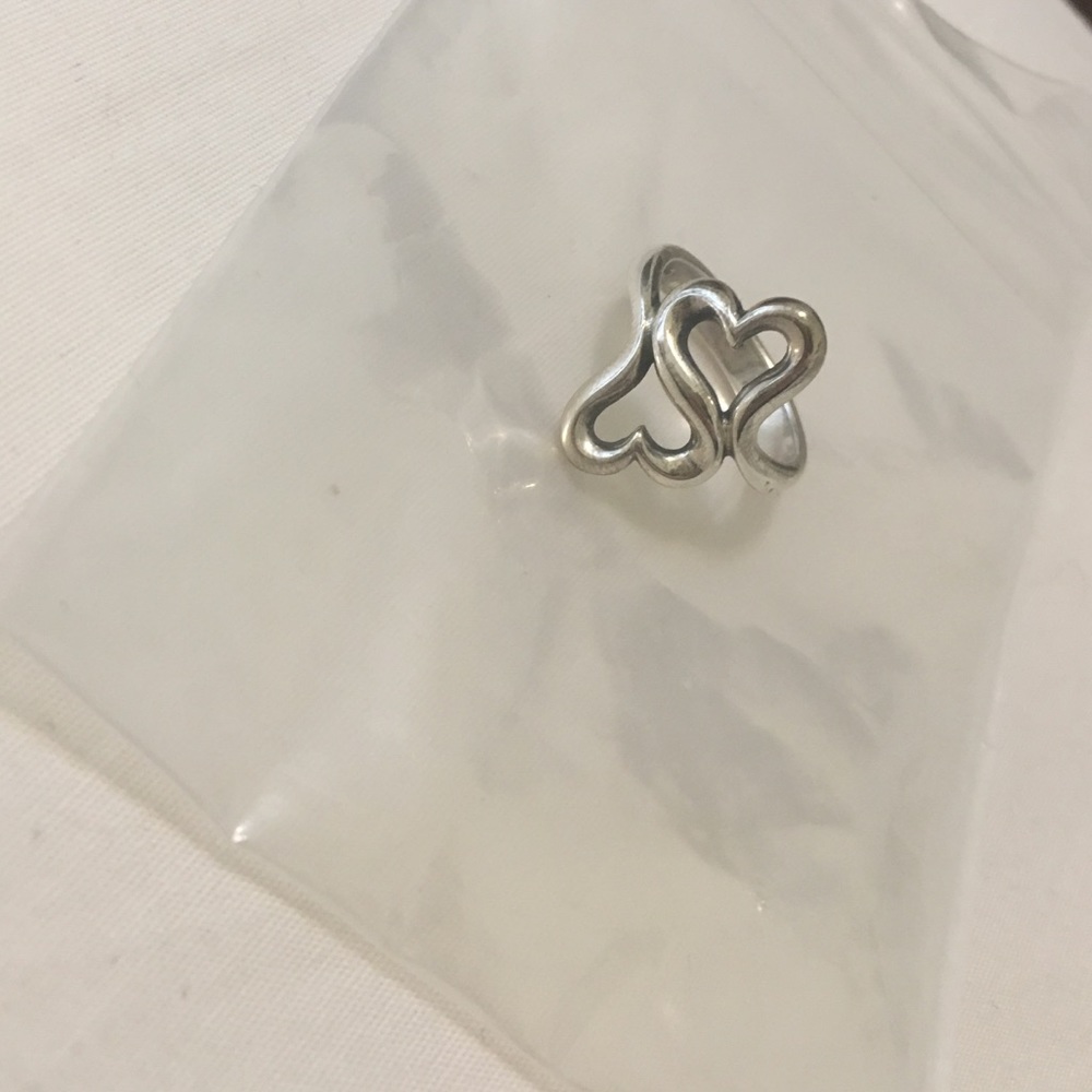 james avery - heart to heart ring
